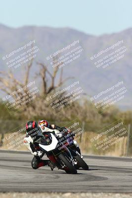 media/Dec-01-2025-Moto Forza (Mon) [[2daa91e15f]]/2-Intermediate Group/Session 3 (Turn 3)/